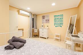 Modern & Beautiful Apt. Historic District - Sol