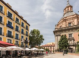 Over the Rooftops - Historic District - Sol