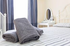 Sunny Urban Apt. Historic District - Sol