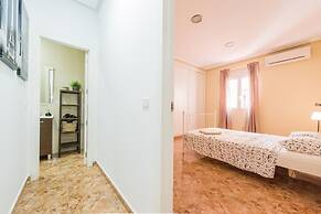 Delightful Apt. Historic District - Sol