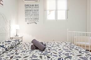 Stunning Urban Apt. Historic District - Sol