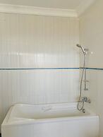 Luxurious Ten-Bedroom Lodge Apartment