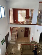 Luxurious Ten-Bedroom Lodge Apartment