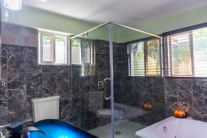 Topaz Apartment Villas-Pool Side Piton v