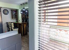 Topaz Apartment Villas-Pool Side Piton v