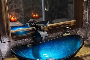 Topaz Apartment Villas-Pool Side Piton v