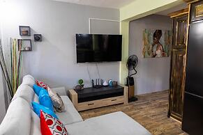 Topaz Apartment Villas-Pool Side Piton v