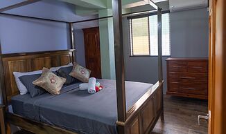 Topaz Apartment Villas-Pool Side Piton v