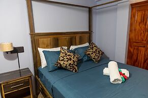 Topaz Apartment Villas-Pool Side Piton v