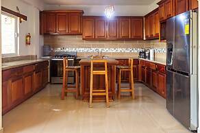 Tropical Palace Hotel