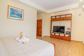 Tropical Palace Hotel