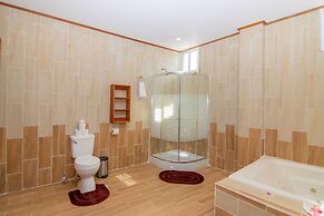 Tropical Palace Hotel