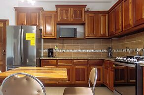 Tropical Palace Hotel