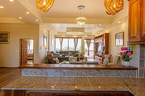 Tropical Palace Hotel