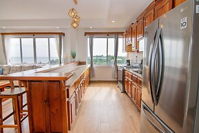 Tropical Palace Hotel