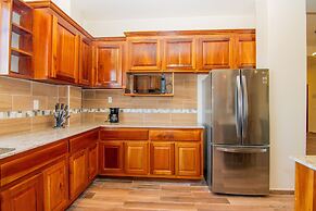 Tropical Palace Hotel