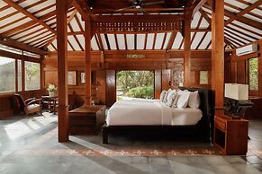 Villa Leona by Nakula