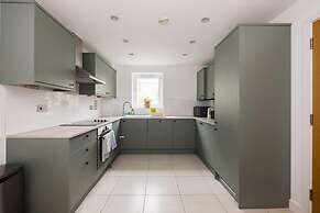The Walworth Hideout - Elegant 2bdr Flat