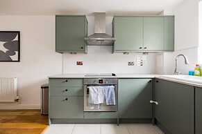 The Walworth Hideout - Elegant 2bdr Flat