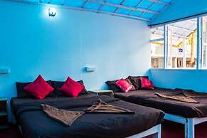 Cafe Del Mar Cottages And Rooms