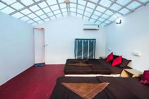 Cafe Del Mar Cottages And Rooms