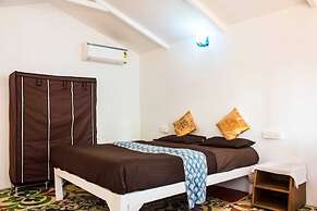 Cafe Del Mar Cottages And Rooms