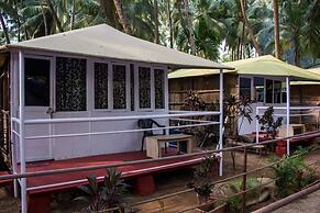 Cafe Del Mar Cottages And Rooms