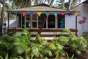 Cafe Del Mar Cottages And Rooms