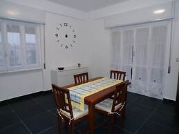 Agati Apartment With air Conditioning - Wi-fi - in the City Center