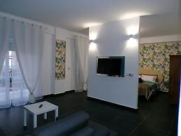 Agati Apartment With air Conditioning - Wi-fi - in the City Center
