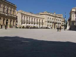 Agati Apartment With air Conditioning - Wi-fi - in the City Center