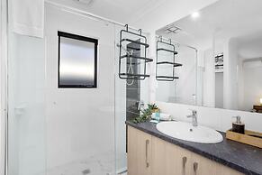 Perth Airport Hideaway