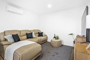 Perth Airport Hideaway