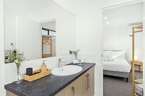 Perth Airport Hideaway