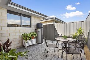 Perth Airport Hideaway