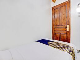 SPOT ON 93317 Wisma Ratu Syariah