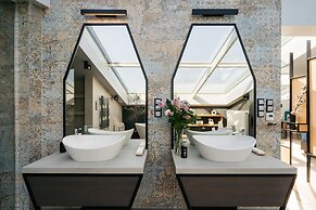 Privilege Suites - LoftAffair Collection