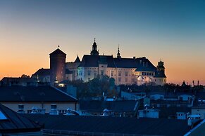 Privilege Suites - LoftAffair Collection