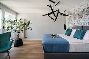 Privilege Suites - LoftAffair Collection