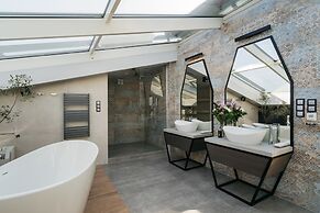 Privilege Suites - LoftAffair Collection