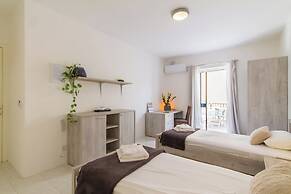 Villa Swieqi with shared room nb3