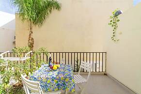 Villa Swieqi with shared room nb3