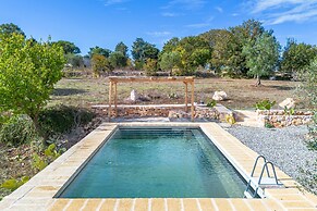 Lamia Paradiso With Pool