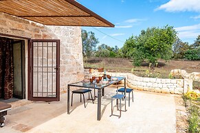 Lamia Paradiso With Pool