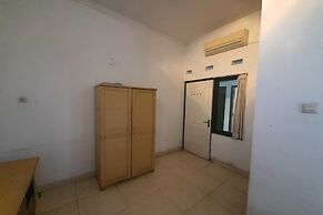 OYO 93319 MUMU HOMESTAYNearCarnival Park Surabaya