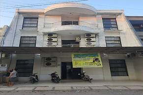 OYO 93319 MUMU HOMESTAYNearCarnival Park Surabaya