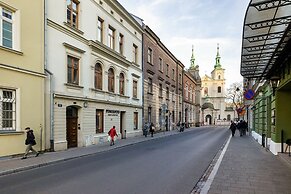 Central Kraków Apartment by Renters