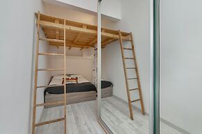 Central Kraków Apartment by Renters