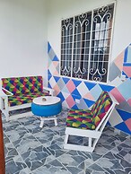 PINEAPPLE HOUSE