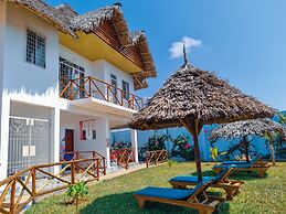 PINEAPPLE HOUSE